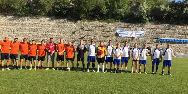 ВЕТЕРАНИТЕ СТАРТИРАХА С ПЪЛНА СИЛА ВЪВ „FOOTBALL FOR ALL”