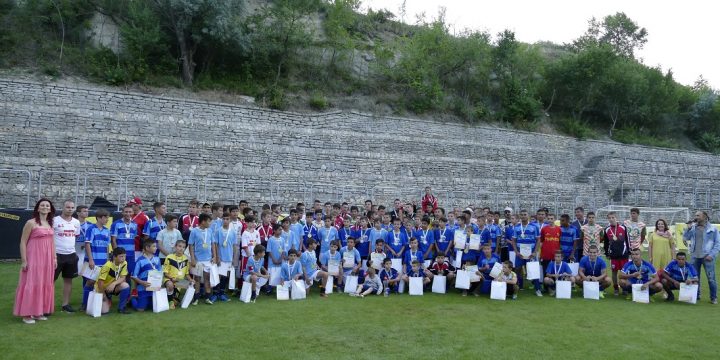 ДЕТСКИТЕ УСМИВКИ – ПОБЕДИТЕЛИ В ТУРНИРА “INFINITY FOOTBALL” 2018