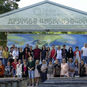 НА СЦЕНАТА НА ЖИВОТА – ОБУЧЕНИЕ ЧРЕЗ ПРЕЖИВЯВАНЕ ЗА ЕКИПИТЕ НА СОНИК СТАРТ